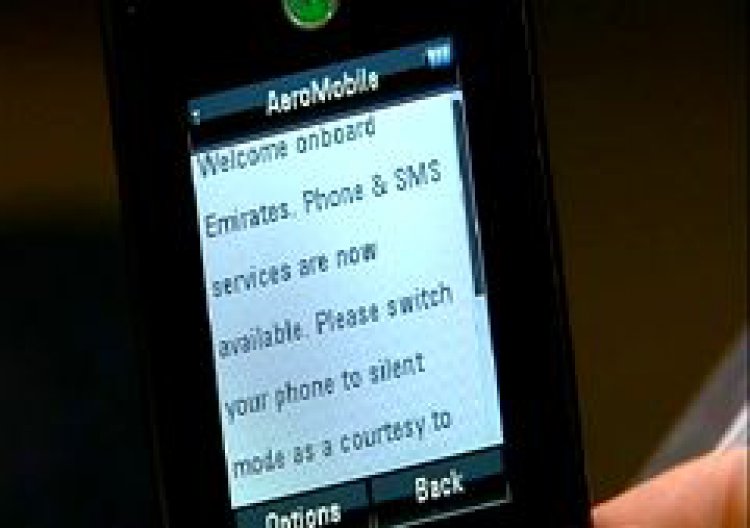EMIRATES İLE HAVADA GÜVENLİ CEP TELEFONU GÖRÜŞMELERİ BAŞLADI