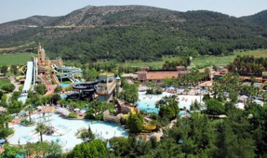 Aqua Fanstasy su parkı sezon üyelerine otelde bedava tatil