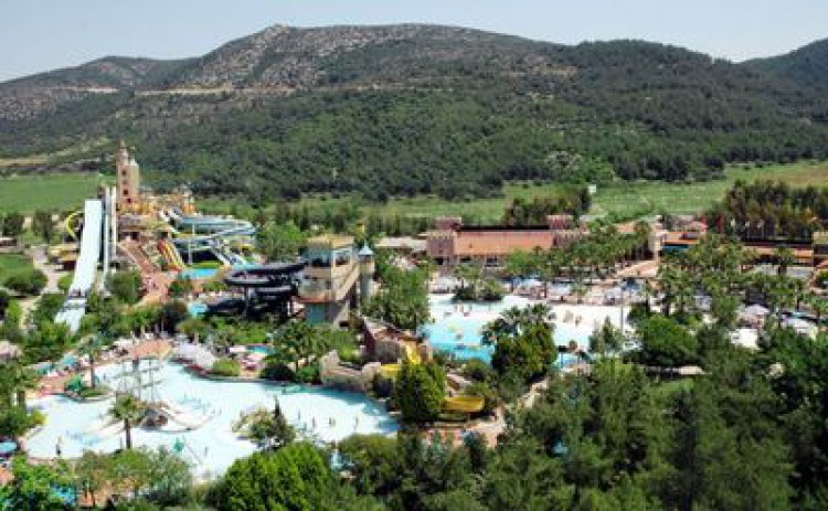 Aqua Fanstasy su parkı sezon üyelerine otelde bedava tatil