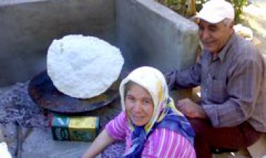 ALİ DAYI'DAN DOSTLARINA GÖZLEME PARTİSİ