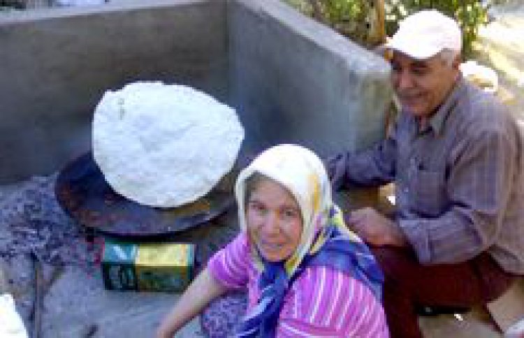 ALİ DAYI'DAN DOSTLARINA GÖZLEME PARTİSİ