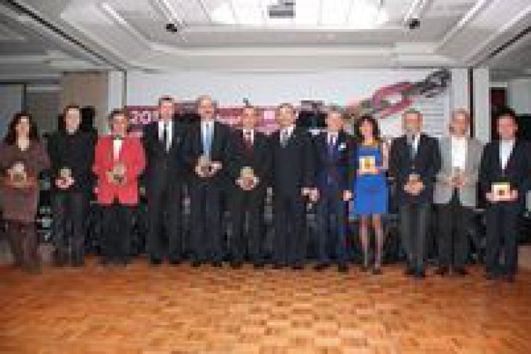 TUYED ÜYESİ KARABULUT'A ANSİAD'DAN ÖDÜL