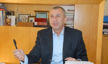 MANAVGAT'A GOLF LAZIM