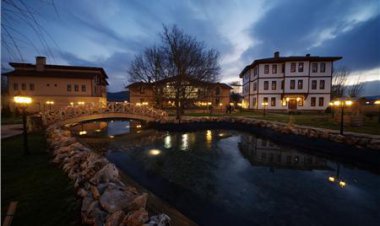 İKSİR'DE BAYRAM COŞKUSU