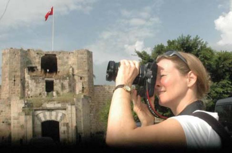 ALMAN ACENTELERİ KASIMI ARTIŞLA KAPATTI