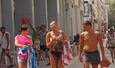 TÜRKİYE YABANCI ZİYARETÇİDE 2013'E ARTIŞLA BAŞLADI