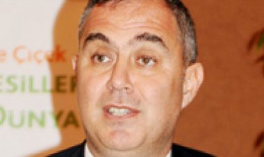 SURURİ ÇORABATIR, ''TURİZMDE YARATILAN HER 3 DEĞERDEN 1'İ ANTALYA'DA''