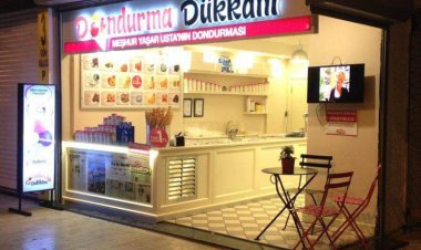 ANTALYA'DA DONDURMANIN YENİ ADI 'DONDURMA DÜKKANI'