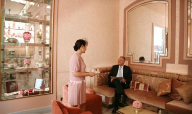 PATISSERIE DE PERA'NIN DEKORASYONU YENİLENDİ