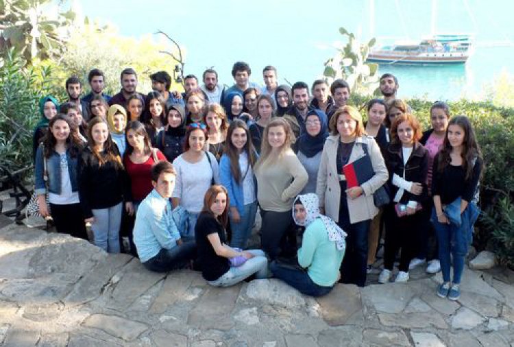 YÖRÜK PARKINDA KÜLTÜRÜ YAŞADILAR