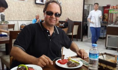 HALİL ÖNCÜ İLE LEZZET DURAKLARI BERGAMA KÖFTESİ, ALTIN KEPÇEDE YENİR