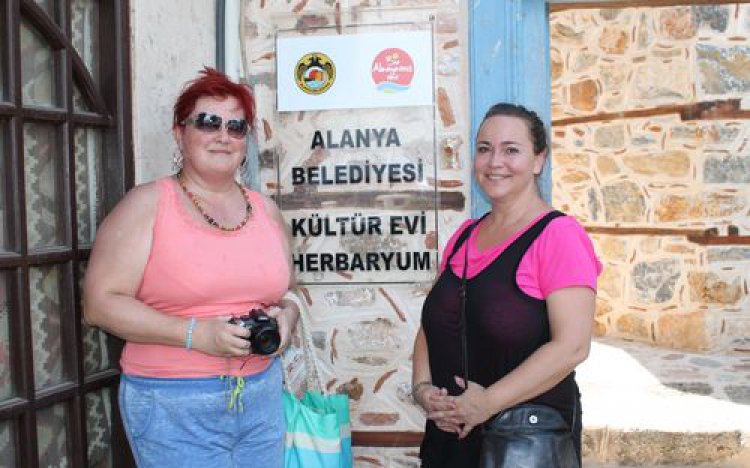 ALANYA, MACAR BASIN MENSUPLARINI AĞIRLADI