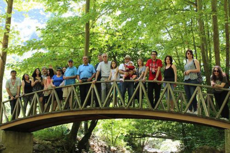 KARADENİZ KIYISINDAKİ AKÇAKOCA DOĞAYA ÇAĞIRIYOR