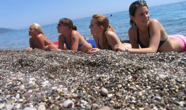 RUSLAR TÜRKİYE YERİNE KIRIM'A GİTMEK İSTEMİYOR