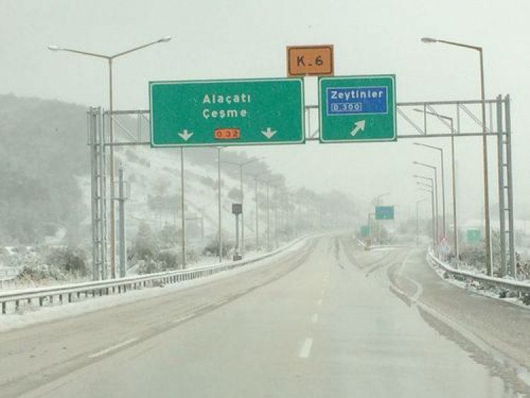 İZMİR ÇEŞME'DE KAR KEYFİ