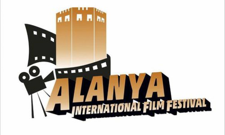 ALANYA'DA FESTİVAL RÜZGARI ESİYOR