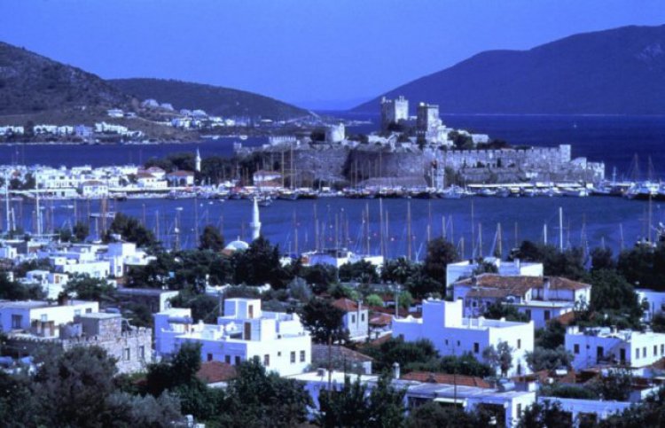 BODRUM 19 MAYIS ÜÇ GÜNLÜK TATİLDE DOLUP TAŞTI