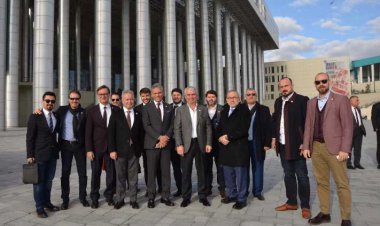 FİRUZ BAĞLIKAYA İZMİR&#39;E ÇIKARMA YAPTI