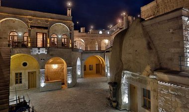 KAPADOKYA RUHU MAHZEN CAVE HOTEL'DE YAŞANIYOR
