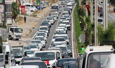 BODRUM KIRMIZI ALARMA GEÇTİ, İLÇEDE ADIM ATACAK YER KALMADI