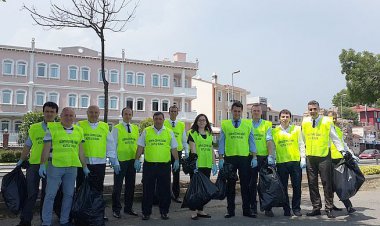 ARTAŞ GRUBU SAHİLİ TEMİZLEDİ