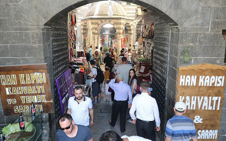 NE TARİH ESKİTTİ NEDE TERÖR! 