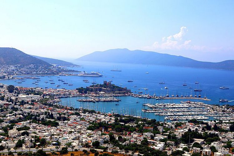 BODRUM, ÖLMEDEN ÖNCE YÜZÜLMESİ GEREKEN 3. YER...
