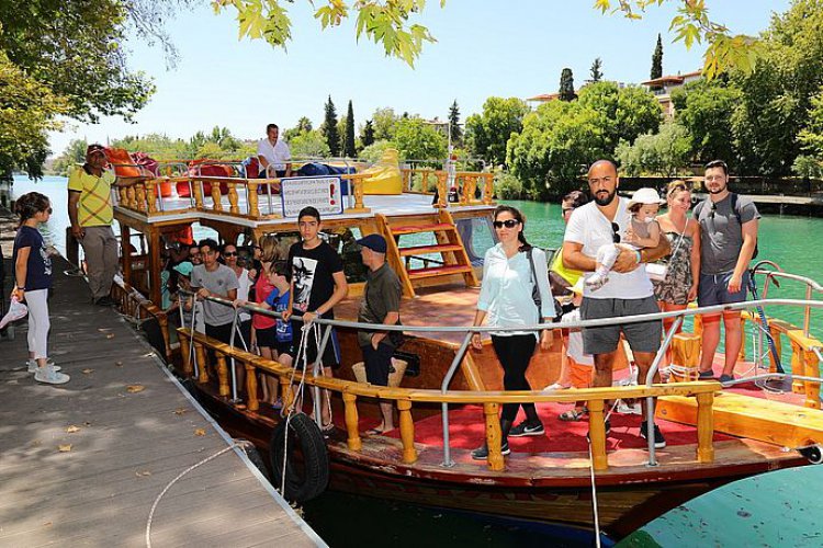 MANAVGAT'TA ÜCRETSİZ NEHİR OTOBÜSÜ SEFERLERİ BAŞLADI