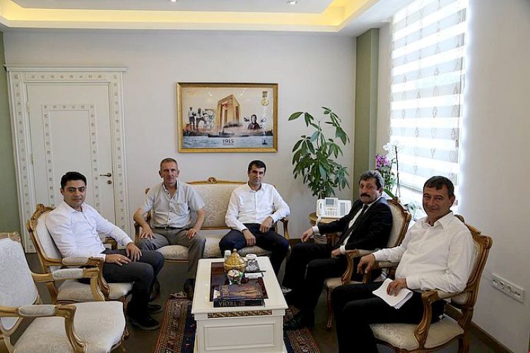 KAZDAĞLARI BELEDİYE BAŞKANLARI VALİ TAVLI'YI ZİYARET ETTİLER