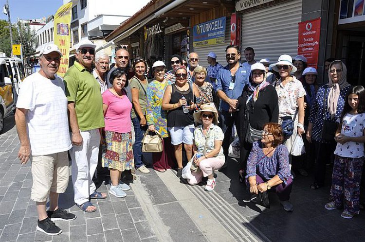 SUR'A TURİST AKINI