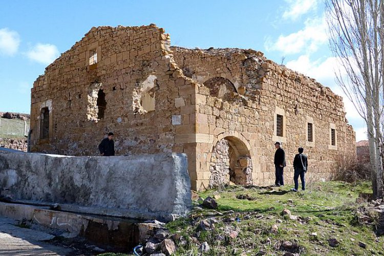 TARİHİ RUM KİLİSESİ TURİZME KAZANDIRILMAYI BEKLİYOR