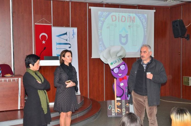 GELECEĞİN TURİZMCİLERİ KARİYER GÜNLERİNDE BULUŞTU