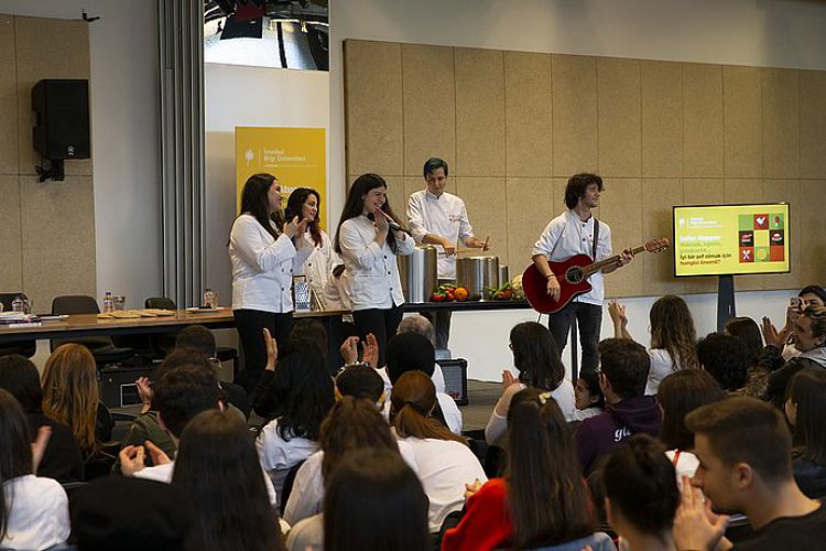 DÜNYACA ÜNLÜ ŞEFLER BİLGİ'DE...