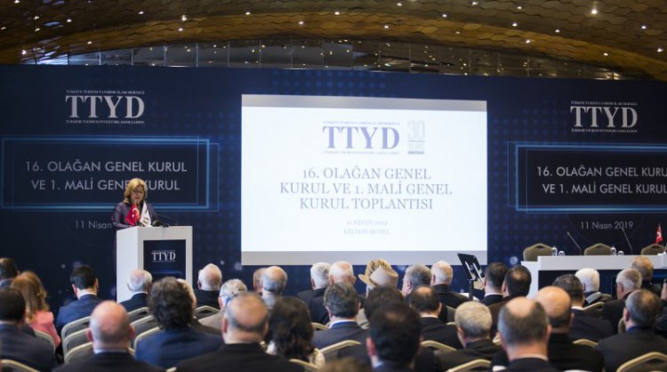 OYA NARİN OYBİRLİĞİYLE 2. DEFA TTYD BAŞKANI OLDU