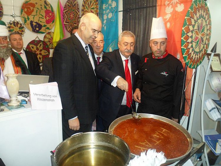 TURİST HEDEFİMİZİ 70 MİLYONA ÇIKARMALIYIZ!