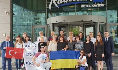 UKRAYNALILAR ARTIK ÇEŞIT ARIYOR