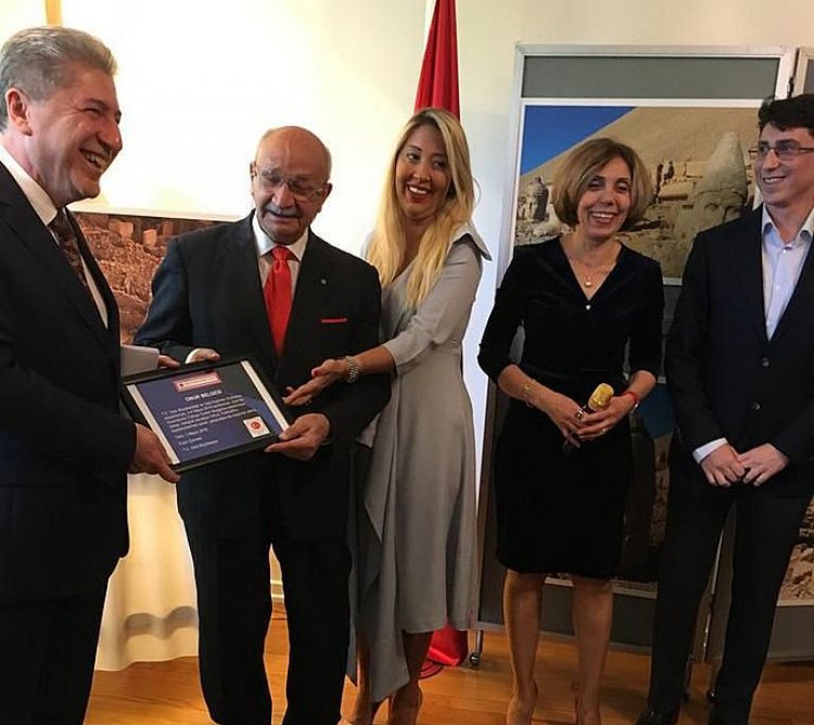 HALİL TUNCER, OSLO'DA TÜRKİYE'Yİ TANITTI