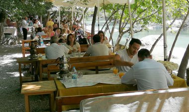 KÖY KAHVALTISININ ADRESİ: MEYDAN RESTAURANT!..