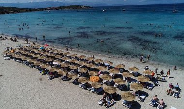 ÇEŞME HALK PLAJI HİZMETE AÇILDI