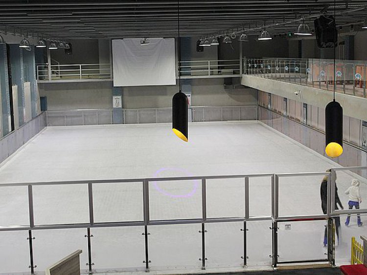 ANTALYA’NIN TEK DOĞAL BUZ PATENİ PİSTİ İHALEYE ÇIKIYOR