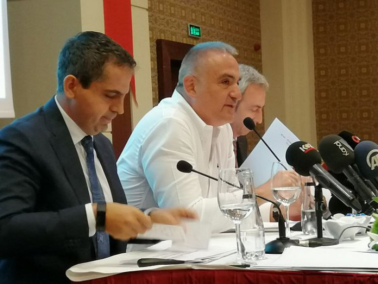 BAKAN ERSOY, AKTOB YEMEĞİNDE TURİZMCİLER İLE BİR ARAYA GELDİ