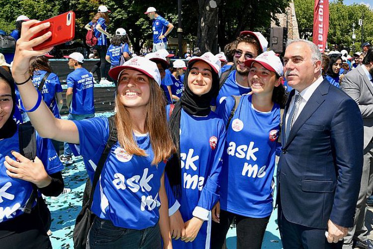 GÖNÜLLÜ TURİZM ELÇİLERİ GÖREVE BAŞLADI