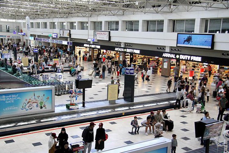 ANTALYA'YA GELEN ZİYARETÇİ SAYISI GEÇTİĞİMİZ YILA GÖRE % 17 ARTTI