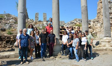 PERGE’DE 52 SÜTUN ORİJİNAL YERLERİNE DİKİLDİ