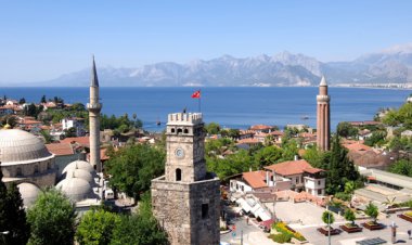 İSTANBUL VE ANTALYA BİR BASAMAK DAHA YÜKSELDİ