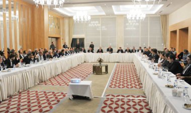 BAKAN ERSOY RİZE’DE TURİZMCİLERLE BİR ARAYA GELDİ