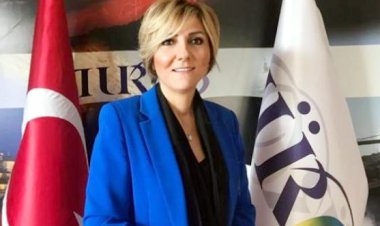 TÜROB BAKAN ERSOY'A KONAKLAMA VERGİSİ'Nİ GÖRÜŞTÜ