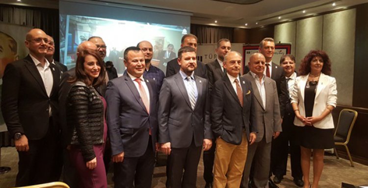 GÜMTOB'DA BAYRAK DEĞİŞİMİ