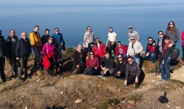 TURİST REHBERLERİ 105. YILDA ‘ARIBURNU CEPHESİ’Nİ’ ADIMLADI