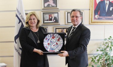 ISTTA YÖNETİMİ OYA NARİN'İ ZİYARET ETTİ